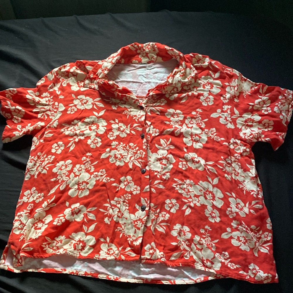 Button up Hawaii shirt